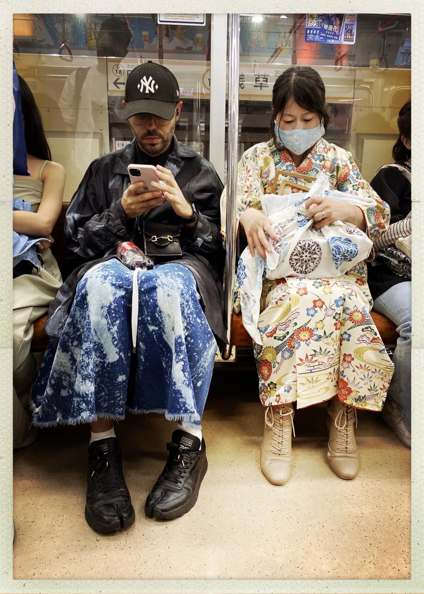 Subway neighbors, Tokyo