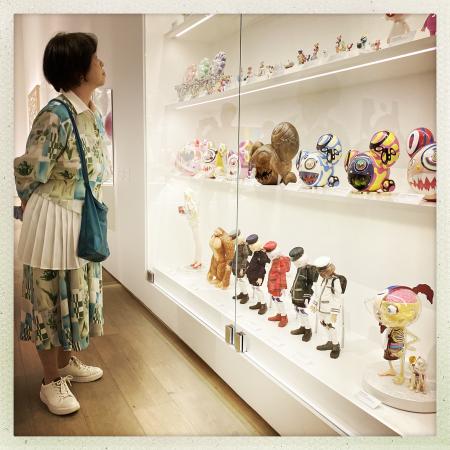 Museumgoer at Kyocera Museum